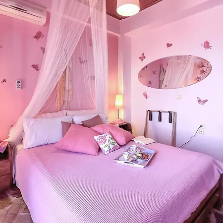 Beautiful With Pool Ipáti